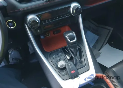 2020 Toyota Rav4 Adventure z USA, uszkodzony, nr VIN 2T3J1RFVXLC092261